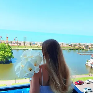 Orbi Sea View Апартаменты Батуми